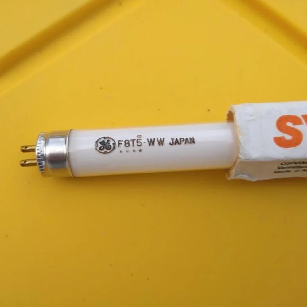 Under Cabinet Fluorescent Tube Bulb Lighting